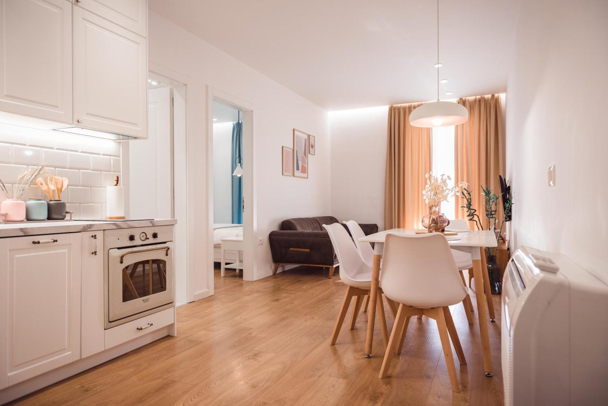 Tam Skanderbeg Square Serviced City Center Apartment No1 公寓
